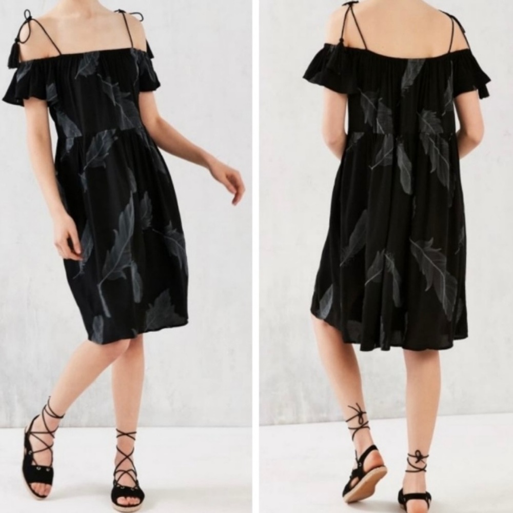 Urban Outfitters “Little White Lies” Feather Dress - Size S (oversized)